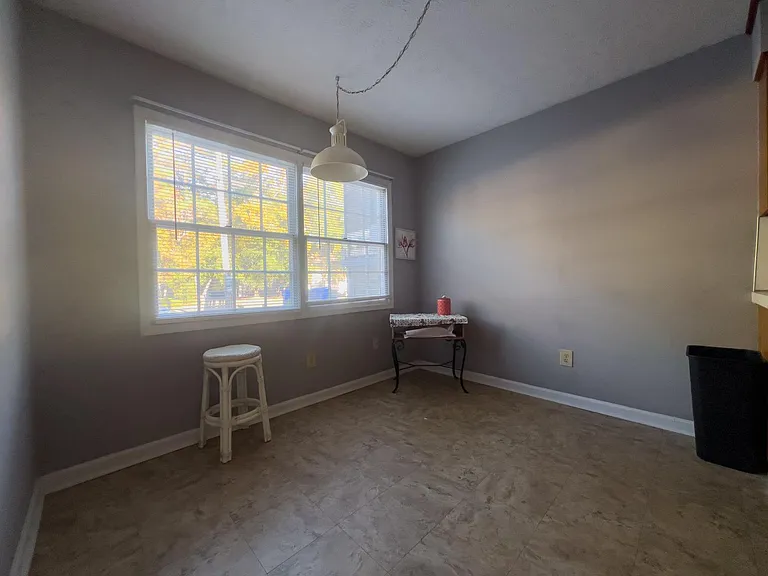 405 72nd Ave N #10 — Photo 6