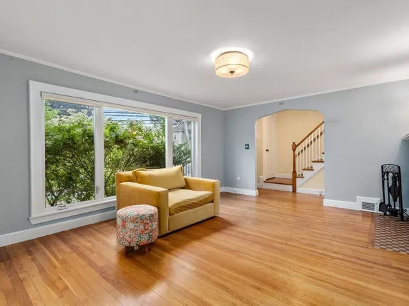 36 Beaver St, Waltham, MA 02453