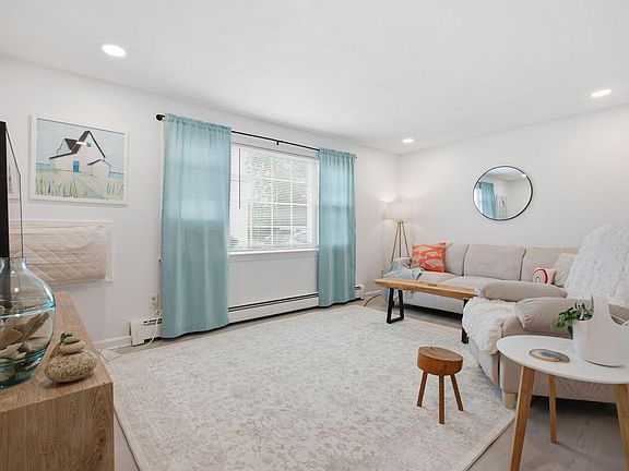 4th image of 159 Center Street UNIT 4