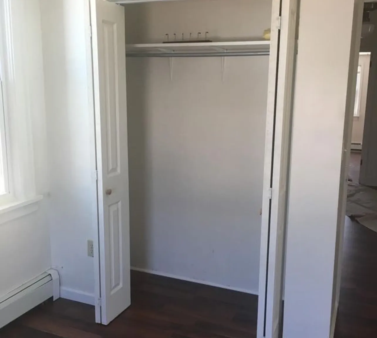 3 bed, 900 sqft, $2,500 — Photo 2