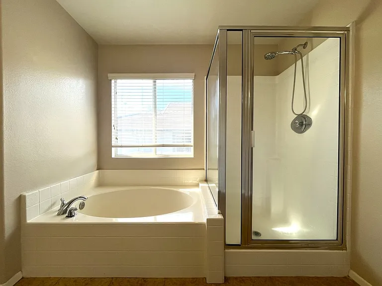 4130 Prairie Dunes Dr — Photo 26