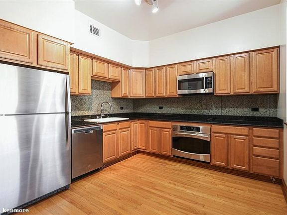 5th image of 5838 N Kenmore Ave #1218