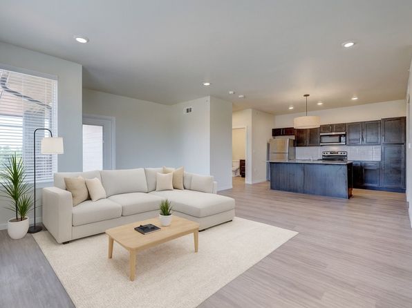 3916 NE 164th St #11-301