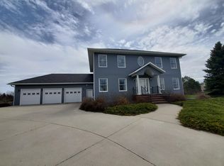 3369 Foxhaven Loop, Bismarck, ND 58503