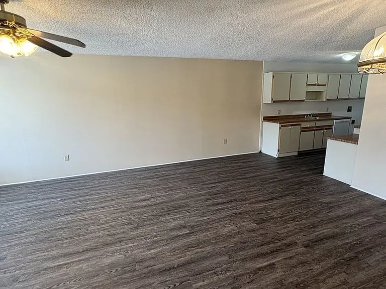 710 W Rosewood Ln — Photo 1