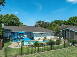 410 Gingerbread Ln, Waxahachie, TX 75165