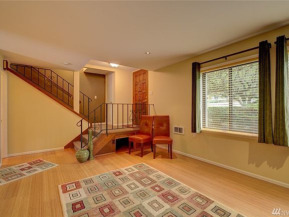 4th image of 17050 Northup Way APT 33