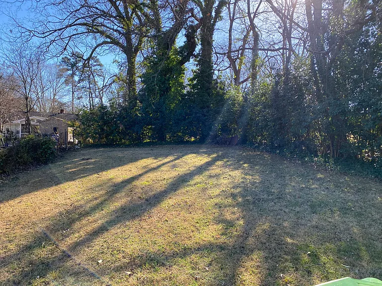 720 Sasser St — Photo 9