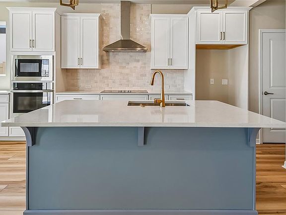 7th image of this home