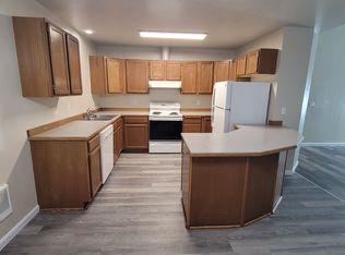 1212 Westbrook Loop APT C, Yakima, WA 98908