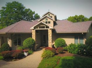 2988 N Sunset Dr, Port Clinton, OH 43452