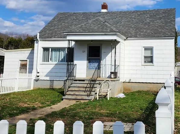 123 Willowwood Dr, Emporium, PA 15834
