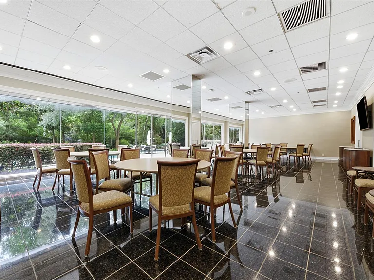 121 N Post Oak Ln #2203 — Photo 26