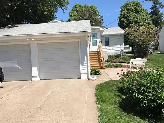 OVER-SIZED double car garage, includes workshop