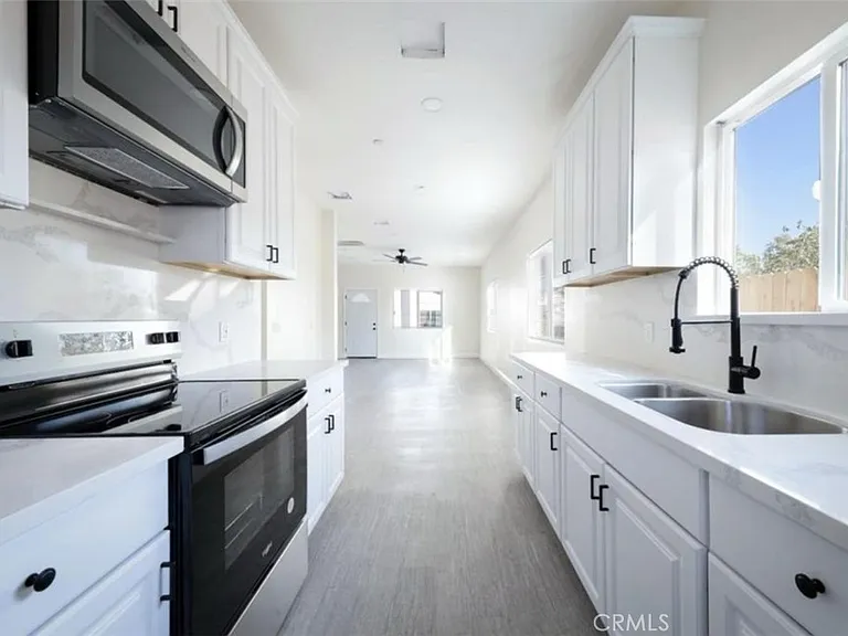 310 Ohio Dr #B — Photo 3