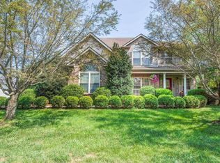 332 S Hill Rd, Versailles, KY 40383
