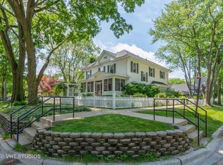 602 Prairie Ave, Barrington, IL 60010