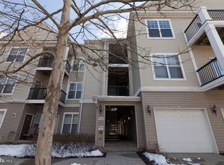 13359 Connor Dr APT B, Centreville, VA 20120
