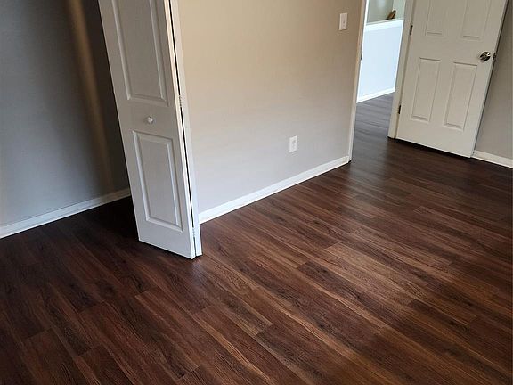 5th image of 4907 Highlake Dr #53