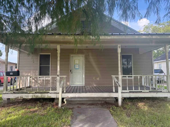 712 N 11th St, Nederland, TX 77627