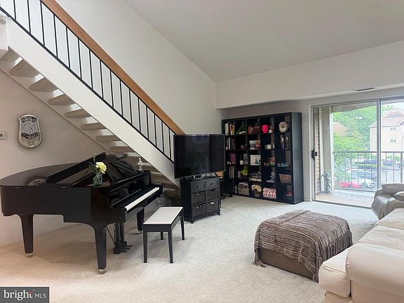 4th image of 72303 Delaire Landing Rd #303-00