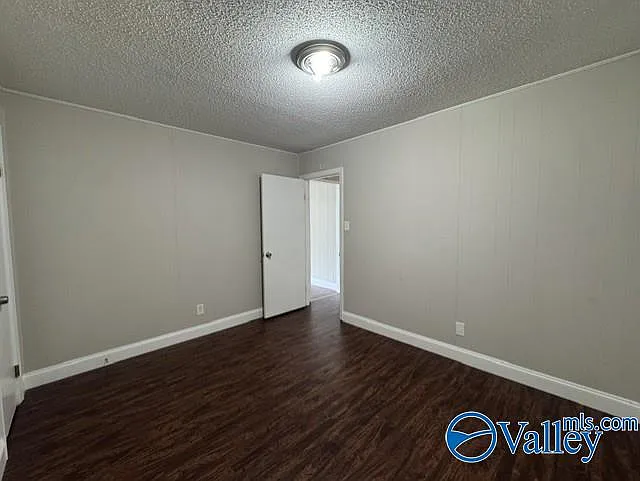 2810 Hillsboro Rd SW — Photo 23