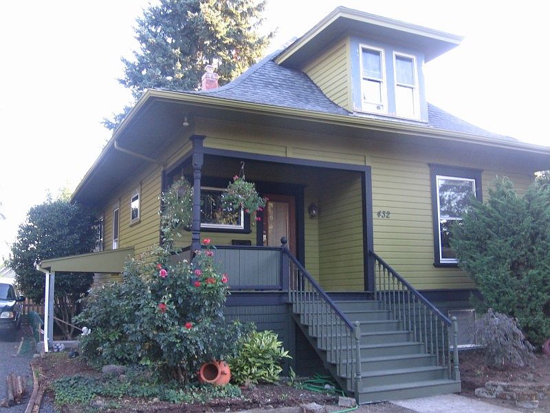 1st image of 432 NE Jackson St
