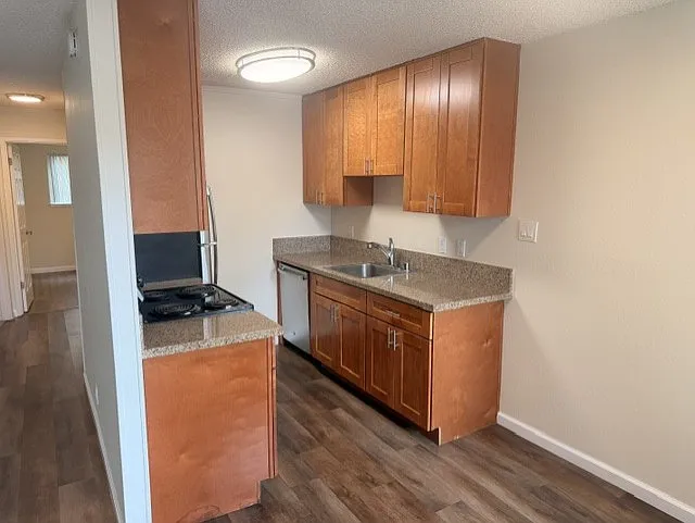 1580 Higgins Way #2 — Photo 6