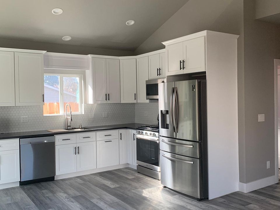 1st image of 109 Penaranda Dr
