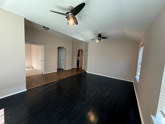 3rd image of 5317 Malibu St