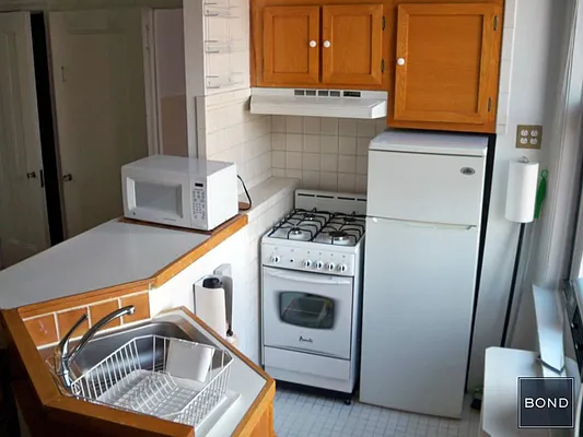 Rented by Bond New York | media 31