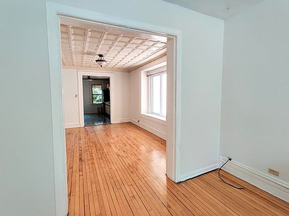 2nd image of 3012 W Lyndale St