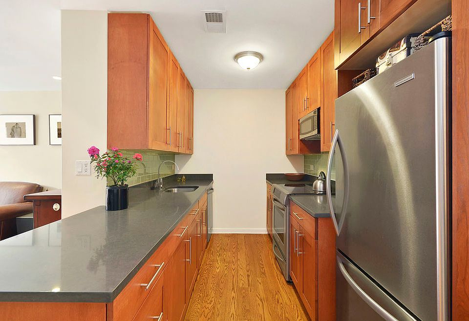 2nd image of 349 W 11th St APT 3B