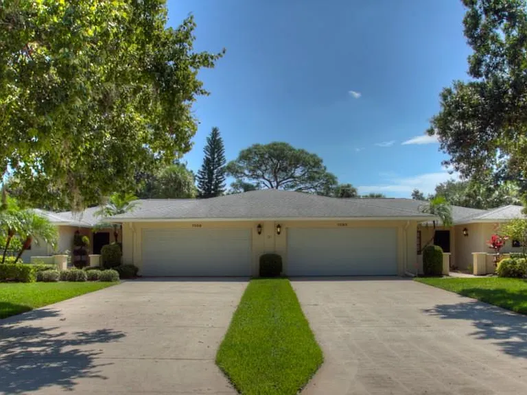 7093 Fairway Bend Ln — Photo 1