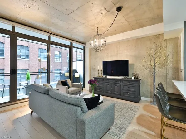 90 Broadview Ave #Lw08, Toronto, ON M4M 0A7