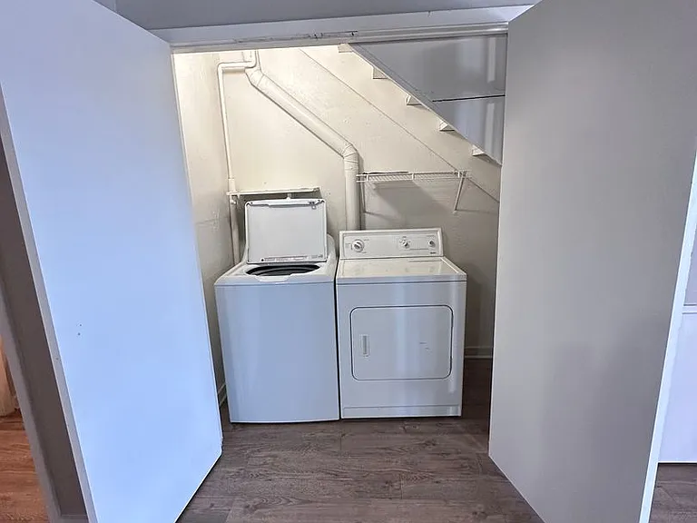 Allen Place — Photo 10