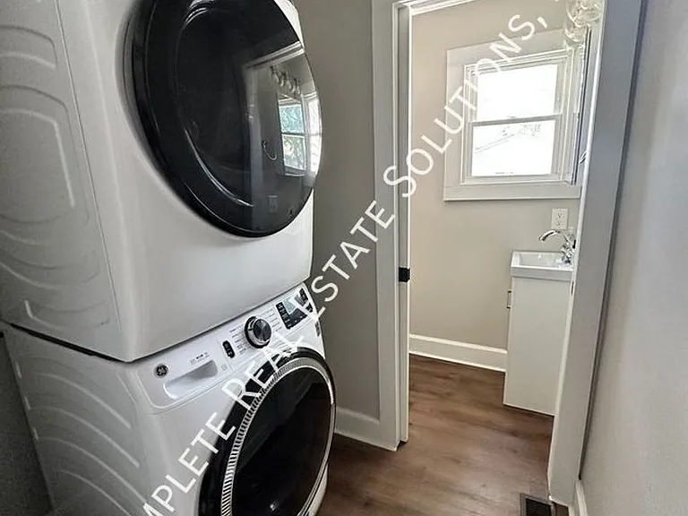 428 N Bancroft St — Photo 13