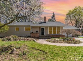 612 Chatham Dr, Midland, MI 48642