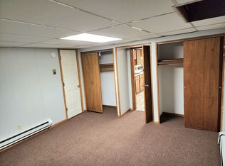 404 7th St APT 6, Baraboo, WI 53913