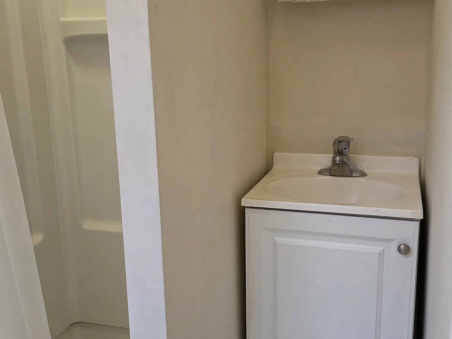 1 bed, $1,080 — Photo 4
