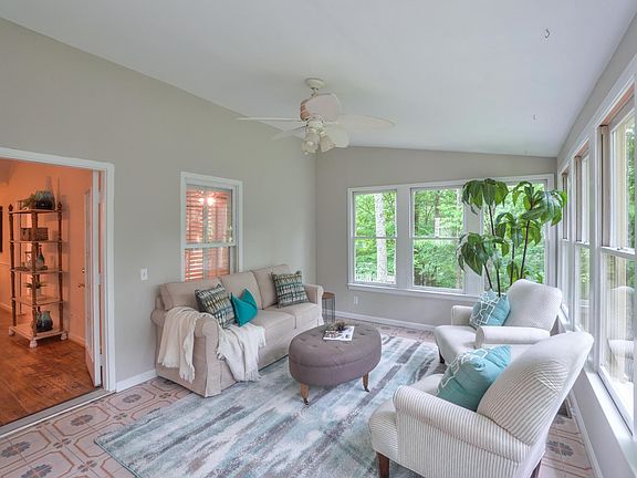 5th image of 312 Chippewa Cir