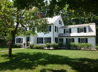 15 Kingsbury Rd, Newton, MA 02467