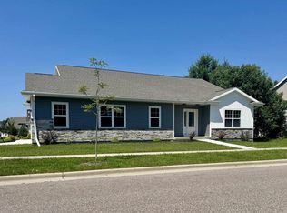 5320 Magdalene Ct, Waunakee, WI 53597