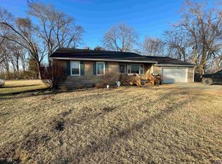 9422 NW 13th St, Topeka, KS 66618