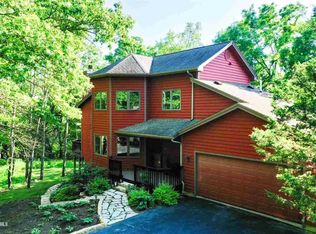 10 Thunder Rock Trl, Galena, IL 61036