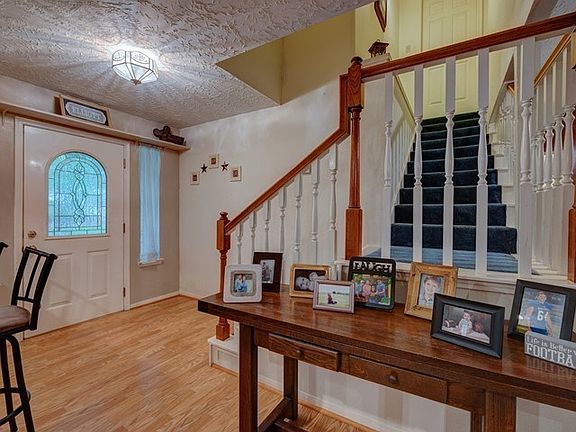 5th image of 179 Martha Ln