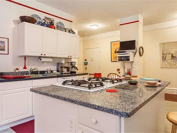 2nd image of 412 W End Ave APT 5N