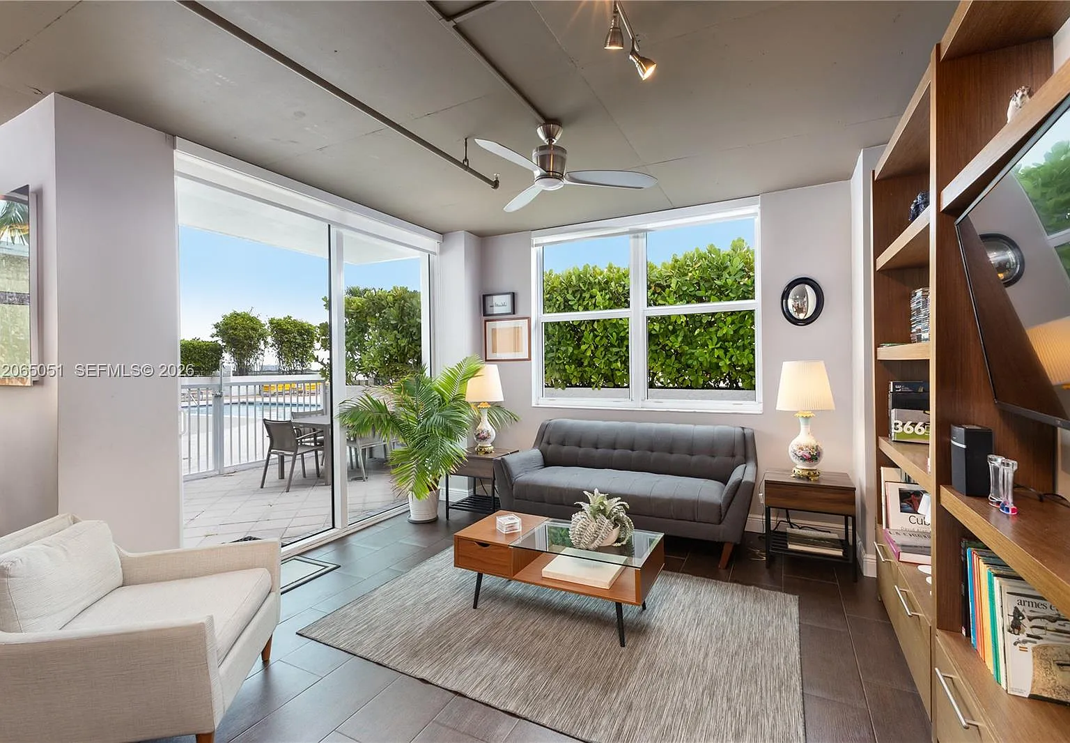 Midtown Lofts Condo — Photo 4