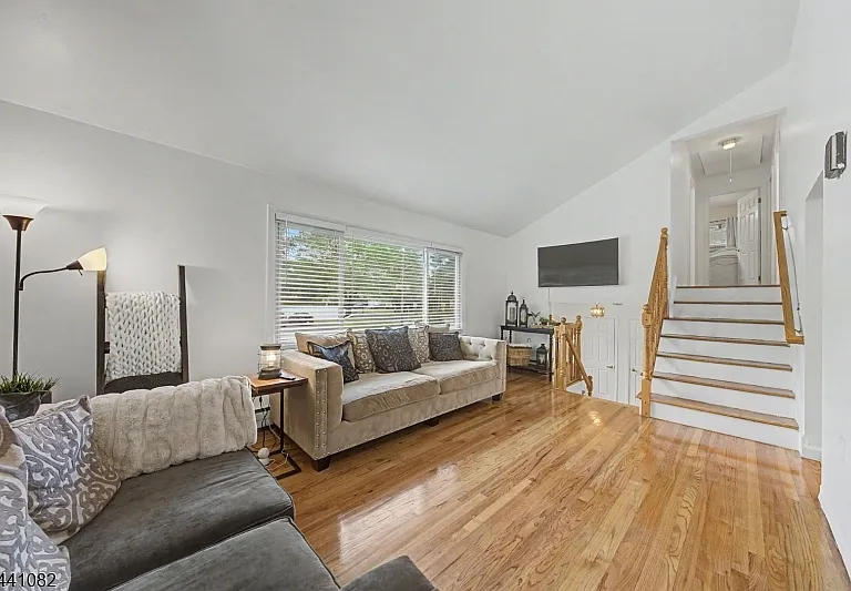 23 Distler Ave — Photo 8