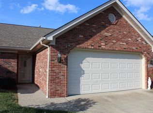 8478 Villa Cir, Sellersburg, IN 47172